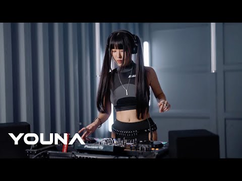 YOUNA - Peak Time / Driving &amp; Melodic Techno DJ Mix 17